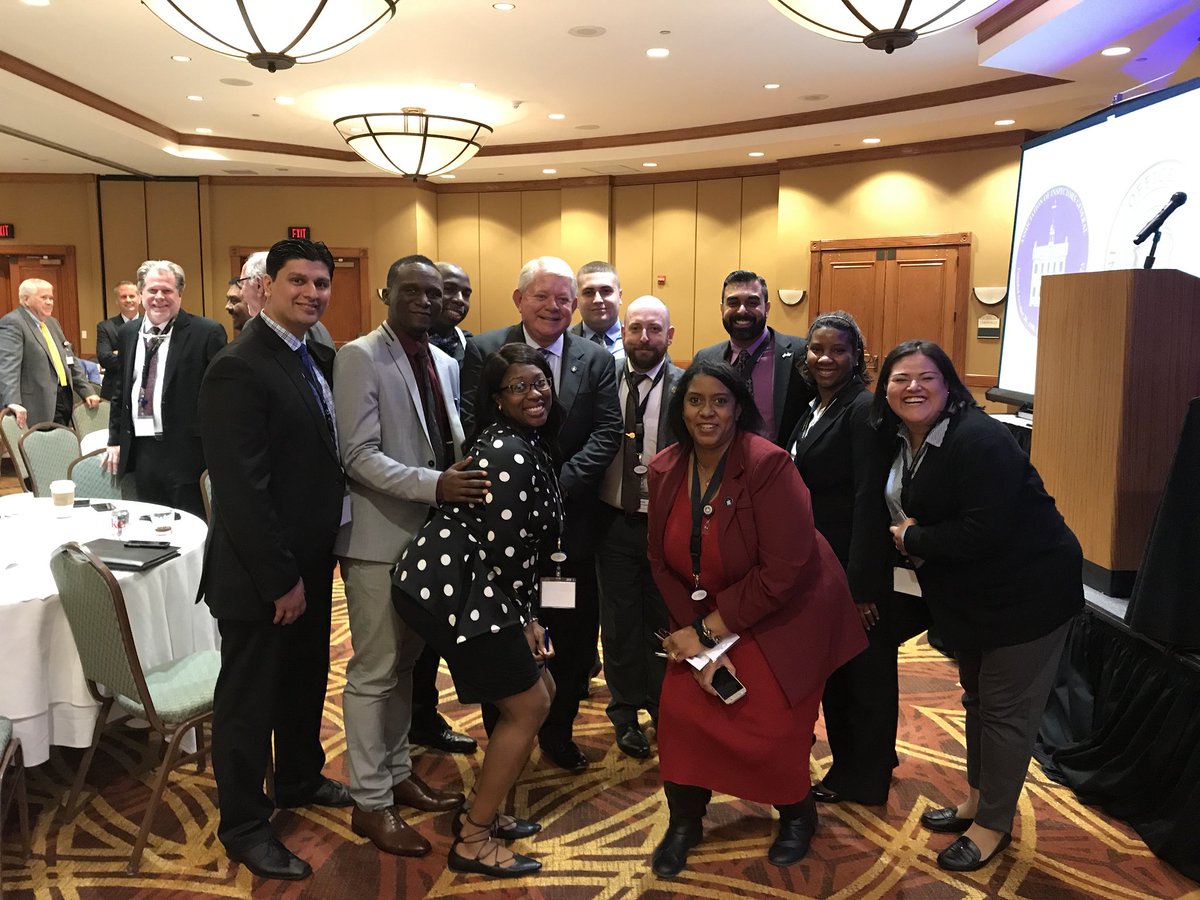 jjcmpasa's tweet photo. President of the Association of Certified Fraud Examiners with some of the students #aig2017 #mpastudents #futurepublicadministrators #careerandprofessionaldevelopment #acfe https://t.co/x0B8zSmS8u