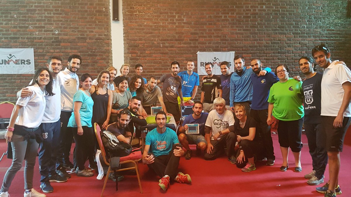 jordireigfisio's tweet photo. Genial y gran grupo de fisios y preparadores físicos colaboradores del proyecto @run4ethiopia 2017, con el apoyo de la @ufvmadrid, grandes!!! https://t.co/JC8kQgQcVQ