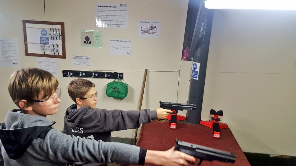 WoodSageOutdoor's tweet photo. We have had another great night learning how to shoot Target Pistols with the young people from @clitheroe_desu tonight...back to the air rifle next week to see what you can remember 😉 https://t.co/lLdY3cWxty