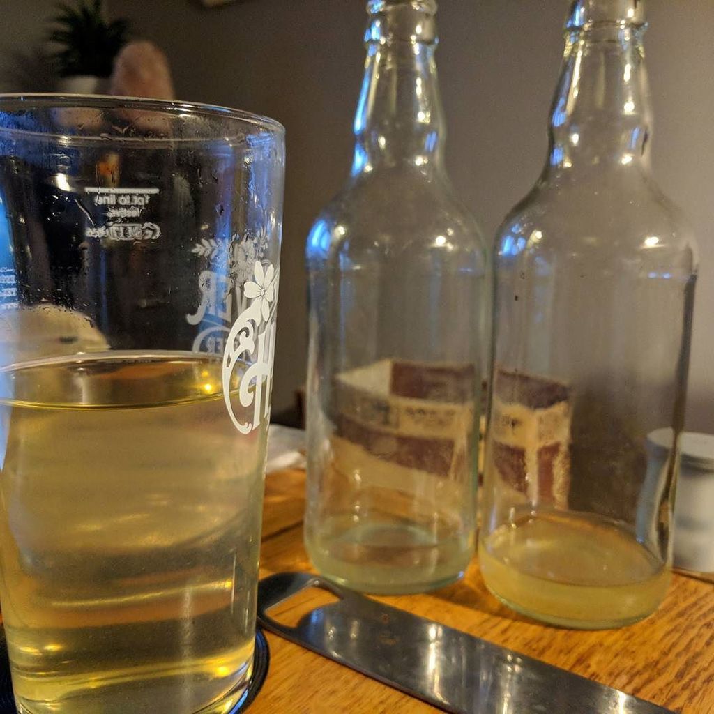 _Vegetablism's tweet photo. I can report that the mead has improved with age. #mead https://t.co/RmYXNicFnu https://t.co/THKdPCC8id