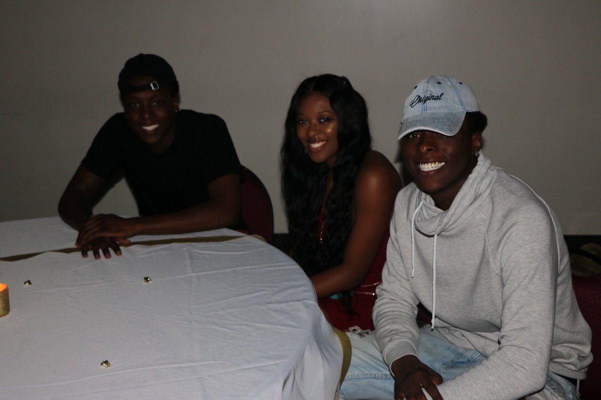 Fmu2020's tweet photo. Last Nights Dinner Date Food: (Shrimp, Chicken or Veggie Alfredo Pasto)

Decorations Sponsored by: @iam_jmoneyy 
Decoration Setup By: The Sophomore Class 
Thank You To all who showed out and help support the Sophomore Class once again. https://t.co/O2vuFHtUYs