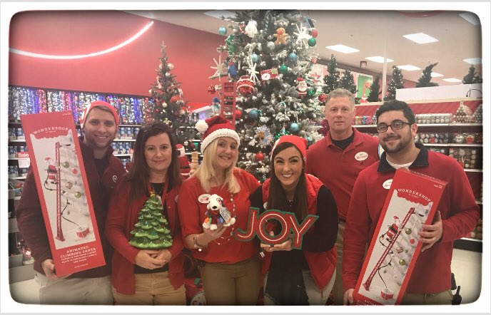 Santa 🎅🏻 is in the house at T1109!
#MaysLandingisonthenicelist #D450 #G495Strong #holidaychecklistrunanddone