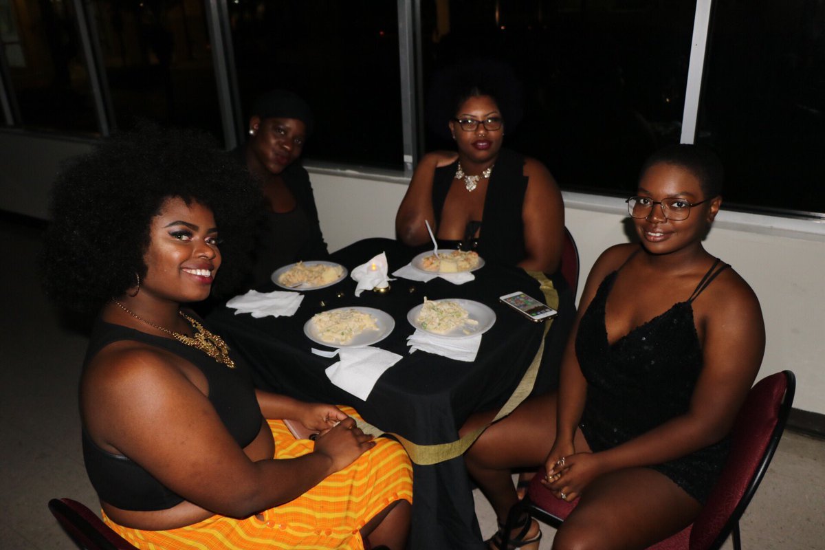 Fmu2020's tweet photo. Last Nights Dinner Date Food: (Shrimp, Chicken or Veggie Alfredo Pasto)

Decorations Sponsored by: @iam_jmoneyy 
Decoration Setup By: The Sophomore Class 
Thank You To all who showed out and help support the Sophomore Class once again. https://t.co/5VJ3xttC7N