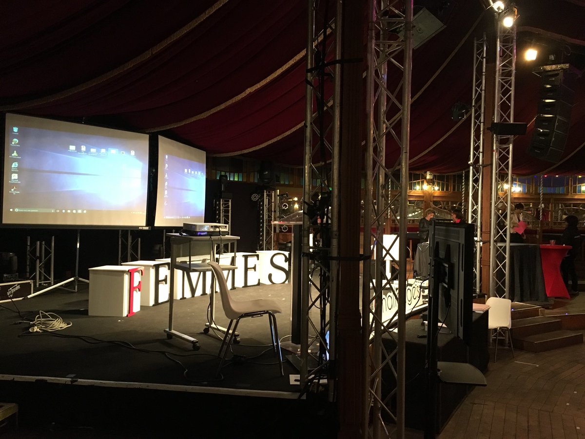 EHauters's tweet photo. Derniers préparatifs de #femmesetchallenges parées pour accueillir les entrepreneuses de demain ! https://t.co/GYWyVT3H9O