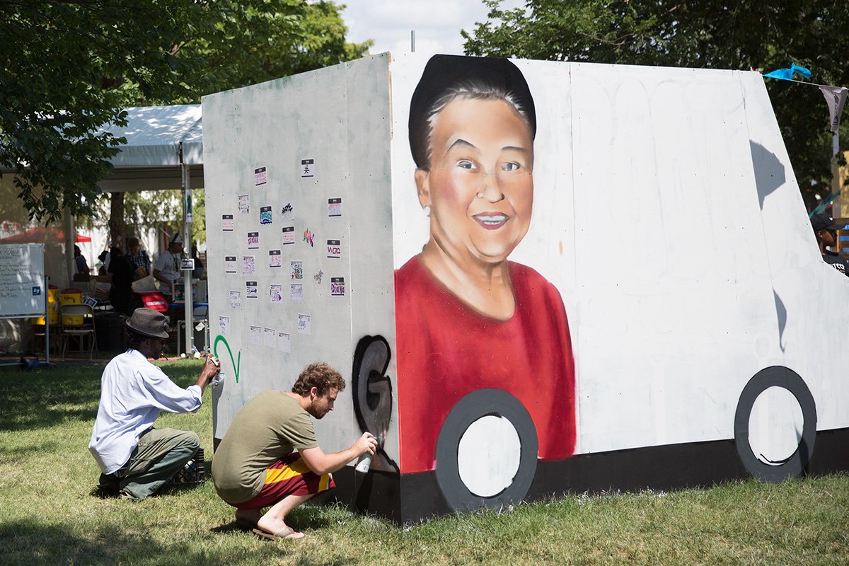 SmithsonianFolk's tweet photo. At the Smithsonian Folklife Festival, we recycle and reuse as much as we can. The Basque frontoia from 2016 became the Rasa Mixta graffiti truck in 2017! #AmericaRecyclesDay https://t.co/lHRSsuwcCS