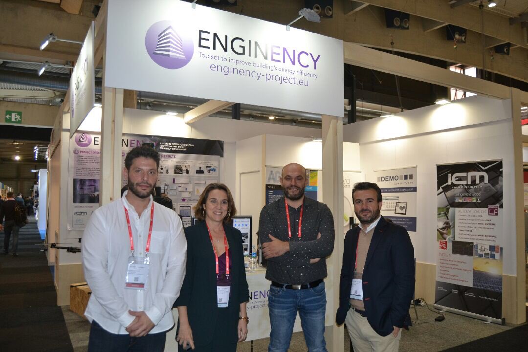 cucagamarra's tweet photo. Buena presencia riojana en #SmartCities World Congress, jornada muy interesante e intensa la q hemos compartido. #SCEWC17 #theEventForCities https://t.co/w0F6BH0TWR