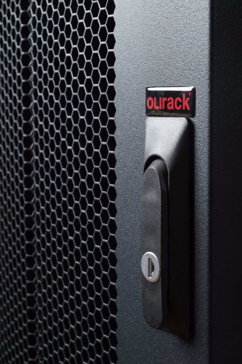 OlivetelSa's tweet photo. Gama de Armários para Data Center #Olivetel https://t.co/jUkHVpNo68