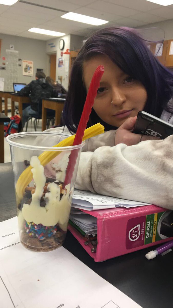 zoereneegriffit's tweet photo. #edibleskin @Kaittt_lynnnnn @biggrrtay https://t.co/NWFoewB9C6