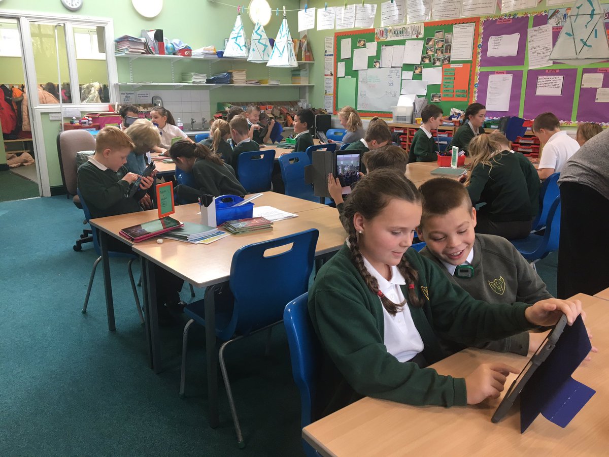 WhitbyHeath's tweet photo. Year 5 had a great time in their @MGLWorldNews workshop today! Making pictures talk! https://t.co/3dI4JAUmOt