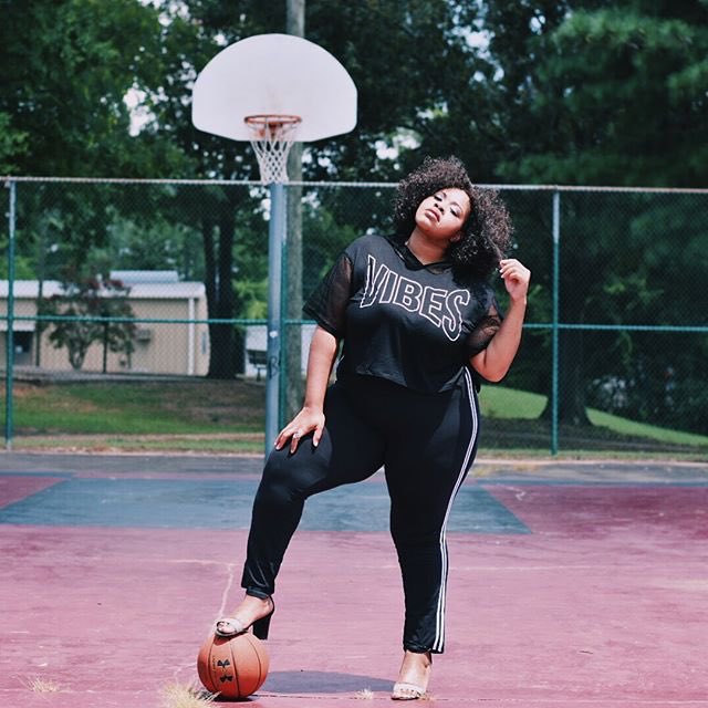 terihearteradio's tweet image. This weeks #MidWeekMoves goes to @DOPESTCURVES Lena The Diva is taking Plus Sized Modeling to new heights with a series of dope photos!
