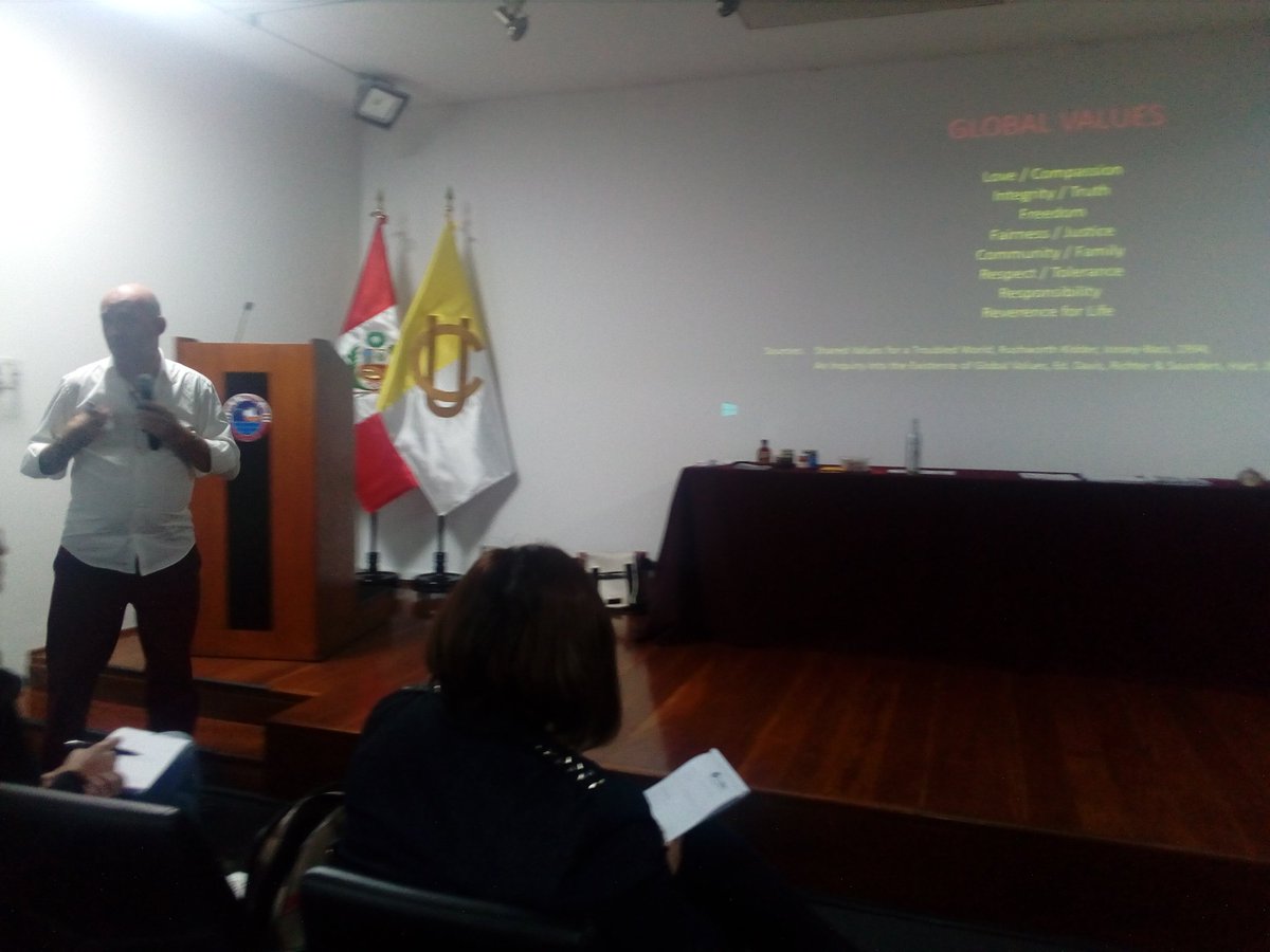 cidepucp's tweet photo. "Lo más importante es la motivación, el compromiso y la satisfacción. Una persona puede estar muy comprometida, pero si no se siente motivada ni tiene satisfacción en lo que hace, se va a ir" - Bruno Rouffaer https://t.co/9wKYiUWRlp
