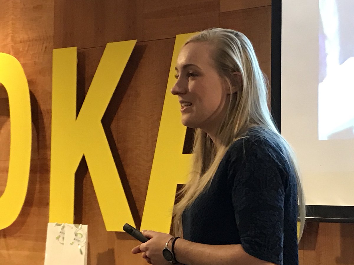 ComNetZ's tweet photo. Ragna Jansen is de 1e spreker van vanavond! Wat is Contentmarketing? Hoe doen anderen dat en hoe doe je het zelf! #contentmarketing #ComNetZ #HZ #Vlissingen https://t.co/R8K4BibtCV