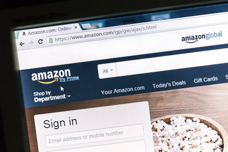 IPWorld77's tweet photo. Daimler #trademark lawsuit alleges that #Amazon_com doesn’t do enough to prevent #infringement and #counterfeits https://t.co/V83h4bhQcB https://t.co/zQtY2ERhQ7