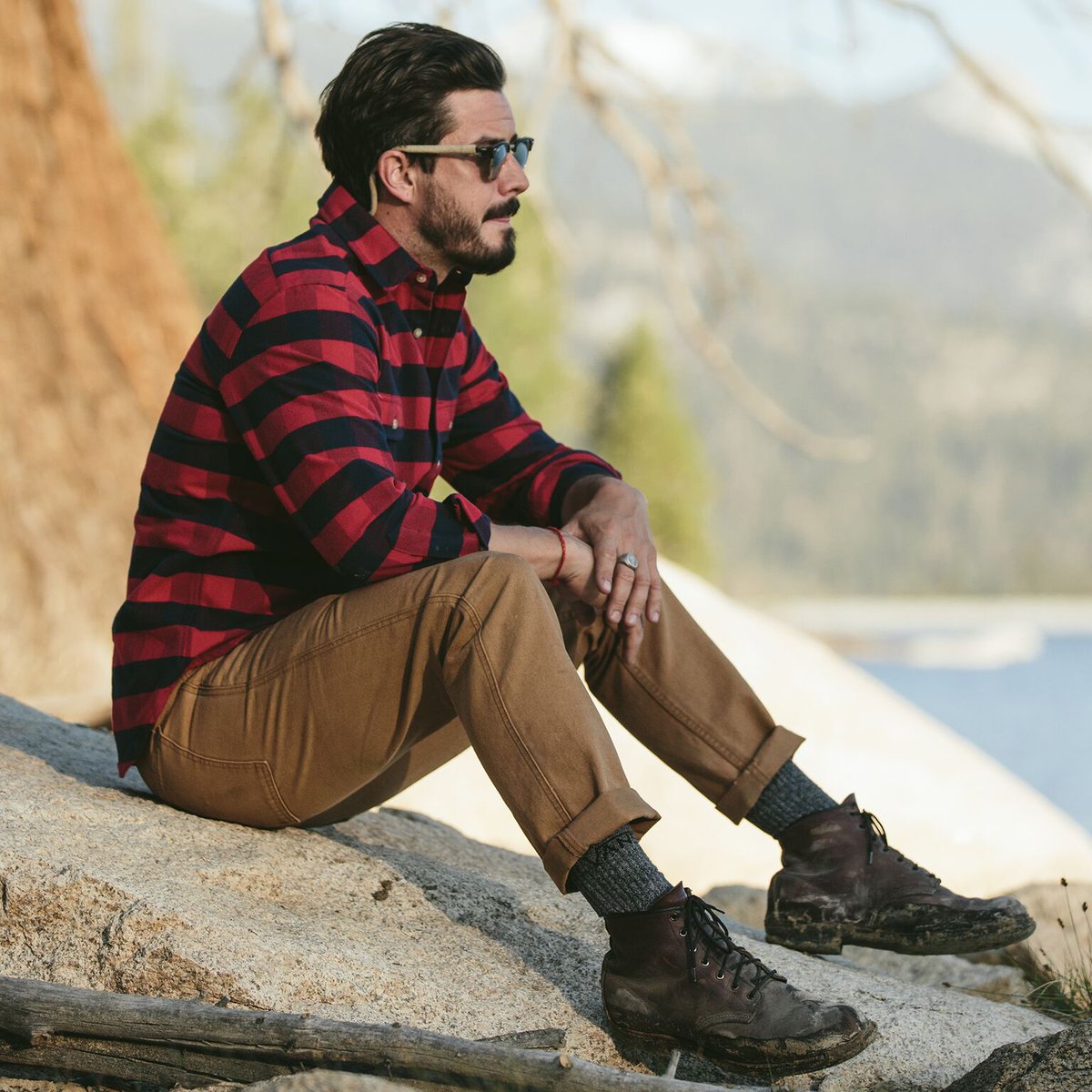 Jackson_JamesMC's tweet photo. We've found our new favorite flannel. The @TaylorStitch Yosemite Shirt is a 100% cotton brushed flannel that won't pill and is the perfect take on buffalo plaid. https://t.co/e42CO2LxEF