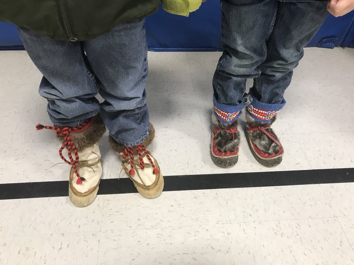 AkNativeCharter's tweet photo. Students and teachers  @AkNativeCharter #RockYourMocs today! https://t.co/oV4CL3yG1k