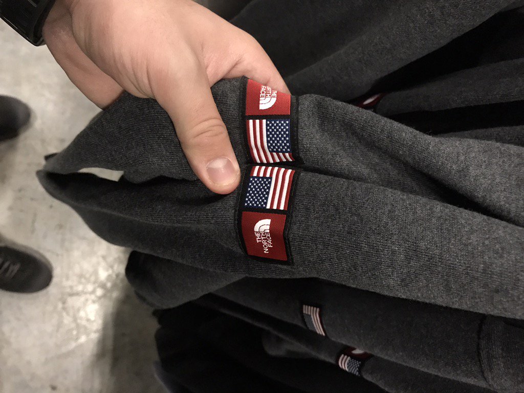 SemperFly8120's tweet photo. @thenorthface hey friends one slipped through quality check😳😳 https://t.co/TVWdFUlMMl