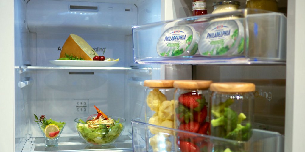 bespokeLA's tweet photo. Today is Clean Your Refrigerator Day! If you have some extra time, make room in your fridge for some new healthy treats to eat after your Bespoke rides. #healthy #bespokedtla #clean #thebespokeeffect https://t.co/zafBGcOF0S