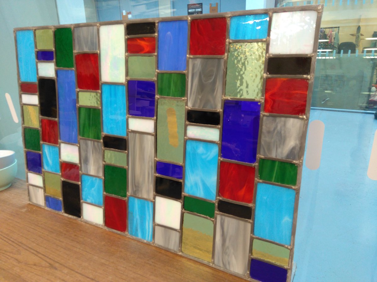 Cressamclaren's tweet photo. Final glass panel complete. W 75cm - H 49.5cm #stainedglasspanel #waspstudiosglasgow #stainedglasscommissions https://t.co/5gWkh8uHvZ