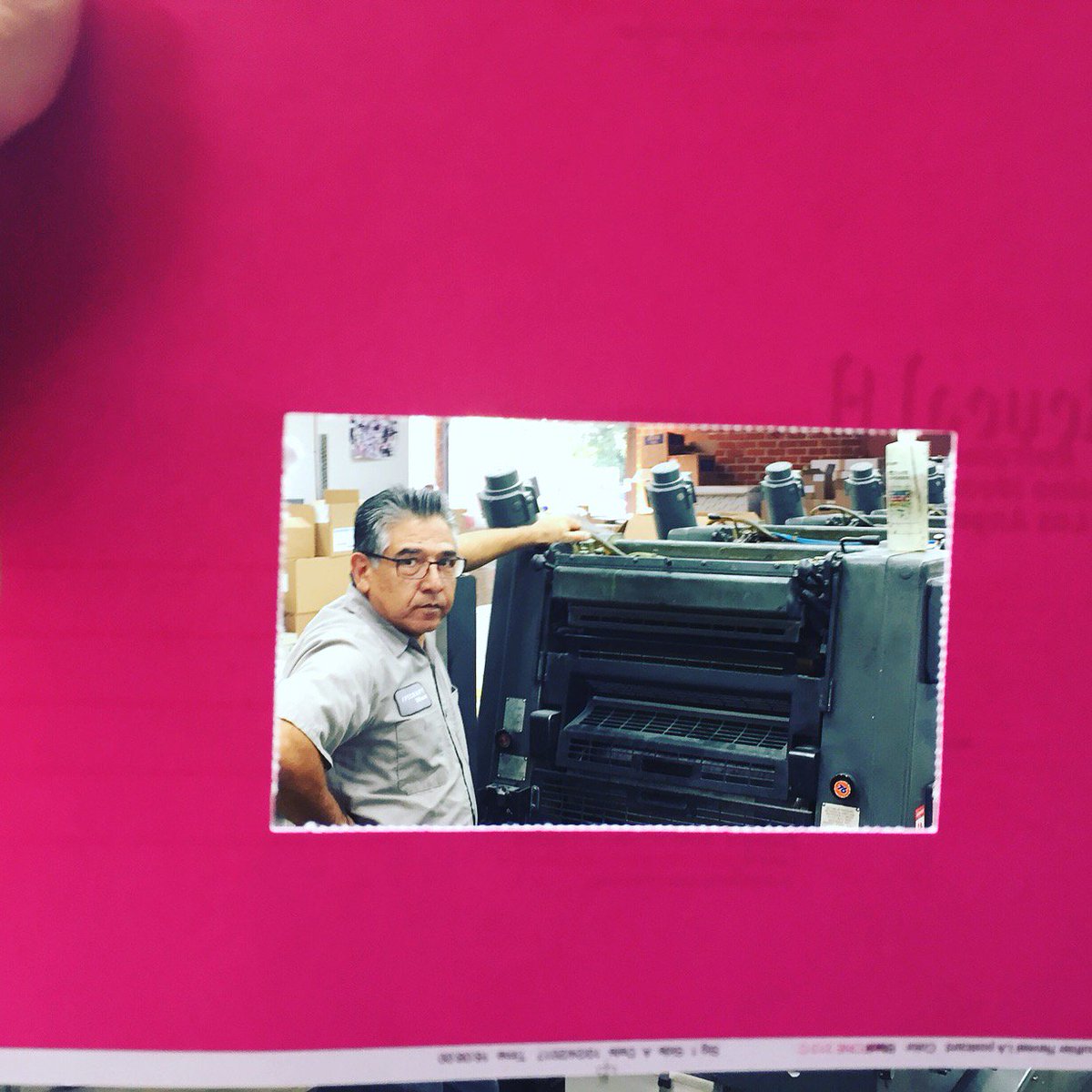 LalaRevea's tweet photo. Photo taken by @davidamayes @typecraft in Pasadena. #revealala #aplusd #molaa #typecraft #pasadena #losangeles #gettypstlala #pressman #printer https://t.co/abkA9YsrLh