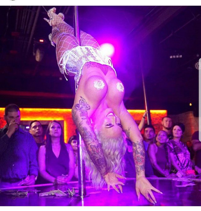 ON MY WAY TO MICHIGAN https://t.co/WpenNUgrWB<a href="/tag/mackbooty"class="tags"><span>#mackbooty</span></a>