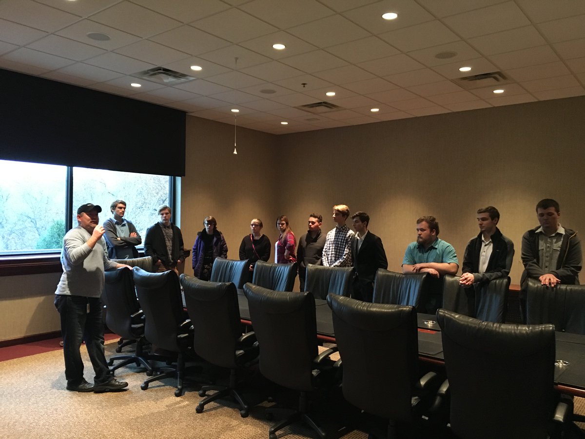 Clayton_1111's tweet image. What an awesome experience today @JackHenryAssoc Monett #tour! @GOCAPSedu gain insight on what professionals are doing in this #industry! @bkolb012 #integratedtechnologies #finance #breakthroughsolutions