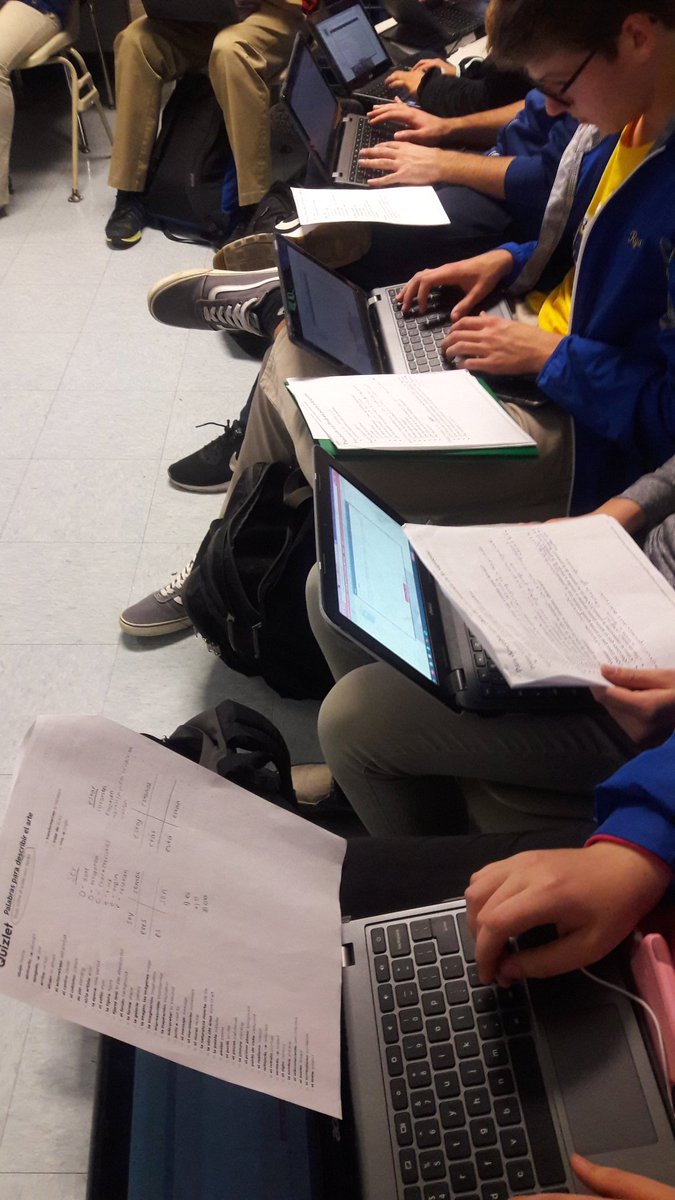 profemarcune's tweet photo. Spanish 3 critiquing art. #valasquez #juandepareja @museodelprado @Museo_del_Prado @CresciMarty #AIHSTigerPride https://t.co/byi54oMwcv