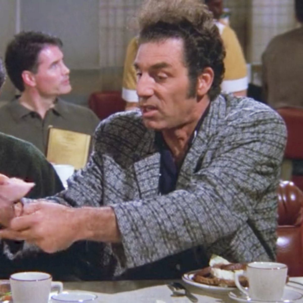 "Look at this, this sandwich is terrible!" “The Slicer” is on #Seinfeld tonight! https://t.co/zXE5KIW0hn