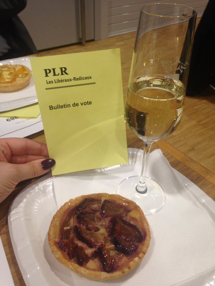 PLRLavauxOron's tweet photo. Bilan de législature et.... Joyeux anniversaire au #PLRVD! 🎉 https://t.co/OE2XX8Xo1z
