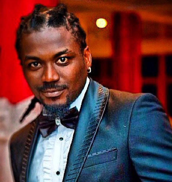 ShowbizPlug's tweet photo. #PlugNews Samini tells Shatta Wale not to mention his handle again on twitter  
Samini replied Shatta Wale  in a recent tweet today saying "talk to me bro .. you blast ooooo. Aaaah chale 😂😂😂.. I beg don't mention my handle again eeh. I dey beg waaaa. Jogging time 🏃" https://t.co/75v5ZGWZQW