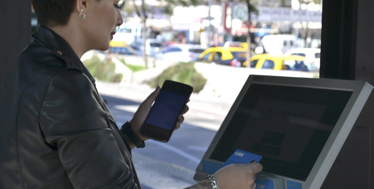 TarjetaSUBEok's tweet photo. MÁS TERMINALES AUTOMÁTICAS 

¿Esperando el colectivo? Cargá la SUBE desde tu celular y acreditala en una de las nuevas Terminales Automáticas del Metrobus. 

Para más información ingresá en https://t.co/1X3bq92Gnf https://t.co/TR8pB7I30V