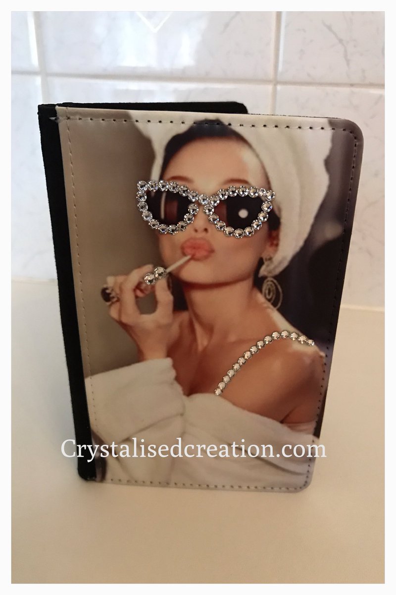 CCreationsxx's tweet photo. **NEW**Swarovski crystal passport cover 💎😍 £20 plus pp 📦#stunning #cute #swarovski #swarovskicrystals #travel #passport #passportcover #crystals #sparkle #unique #gifts #special #bespoke #holiday #pretty #shopping #onlineshopping #gift #accessories #christmas https://t.co/MKCgoWdQLj