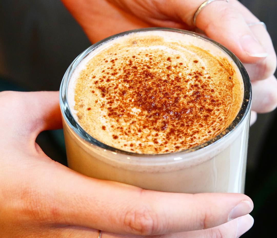 HudsonSquareNYC's tweet photo. #HSQtip @GregorysCoffee has half off #ChaiLattes today. See their instagram for what you need to say. We hear it's also a good day to have their app... #Gregular #HSQdrinks https://t.co/2Y2RGf1GMb