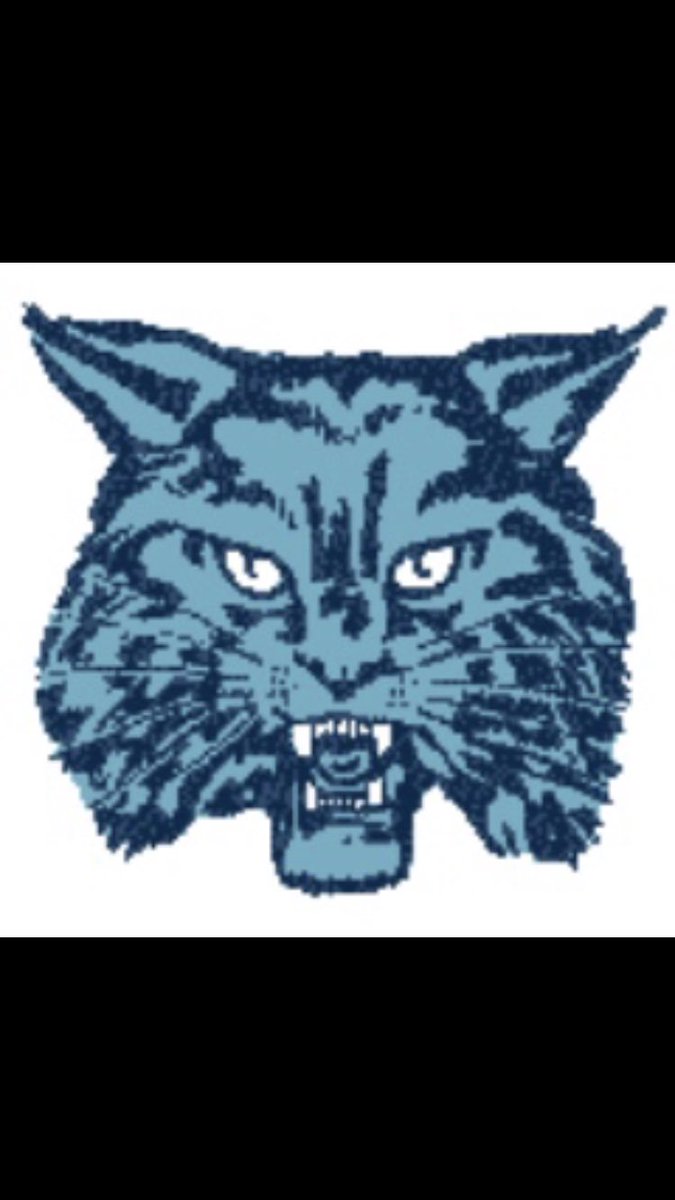Wilmington_AD's tweet photo. Thank you @BuckinBoston for visiting Wilmington High School today!

Keep an eye out next week in @BostonHeraldHS for an article about a great kid, @graham_smit, &amp; an AWESOME Mom!

#DebStrong 🎀🏈🎀💪🎀 https://t.co/rhFx75HUG5