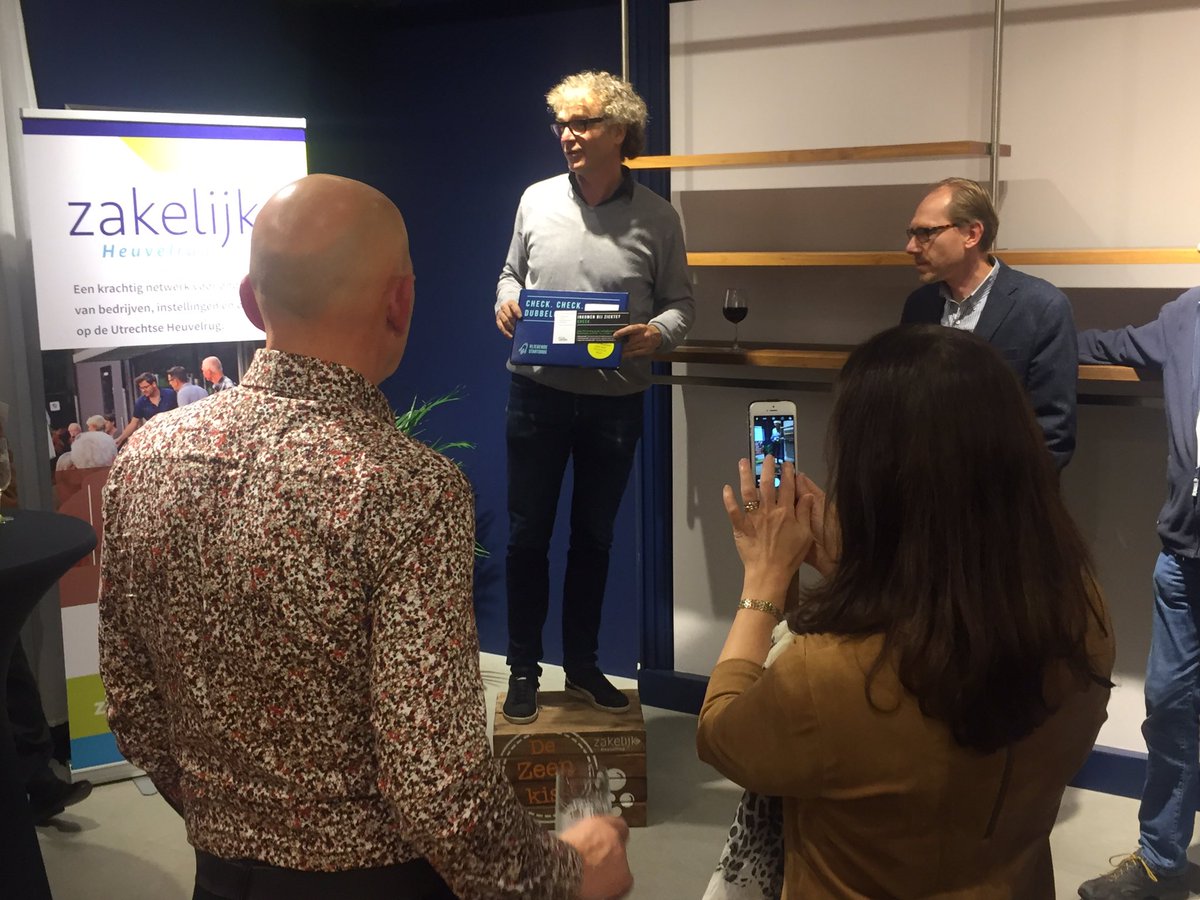 startdoos's tweet image. "Inkomen bij ziekte? Check." Mooie toespraak @CosmasBlaauw van onze #vliegendestartdoos partner @SharePeople bij netwerkbijeenkomst!