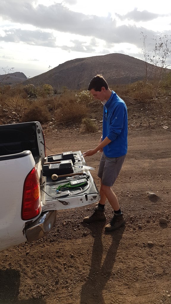 Geology_Kev's tweet photo. Last day in GC out in the field and helped Marta complete the last of here 3000 gas samples for her PhD with @involcan on geothermal energy! 😃 heading to get the ferry to #Tenerife  now for the @GeoTenerife graduation on Friday and to finally climb Mt Teide 😍🌋 @geologist_aidan https://t.co/lhKt4Kle9J