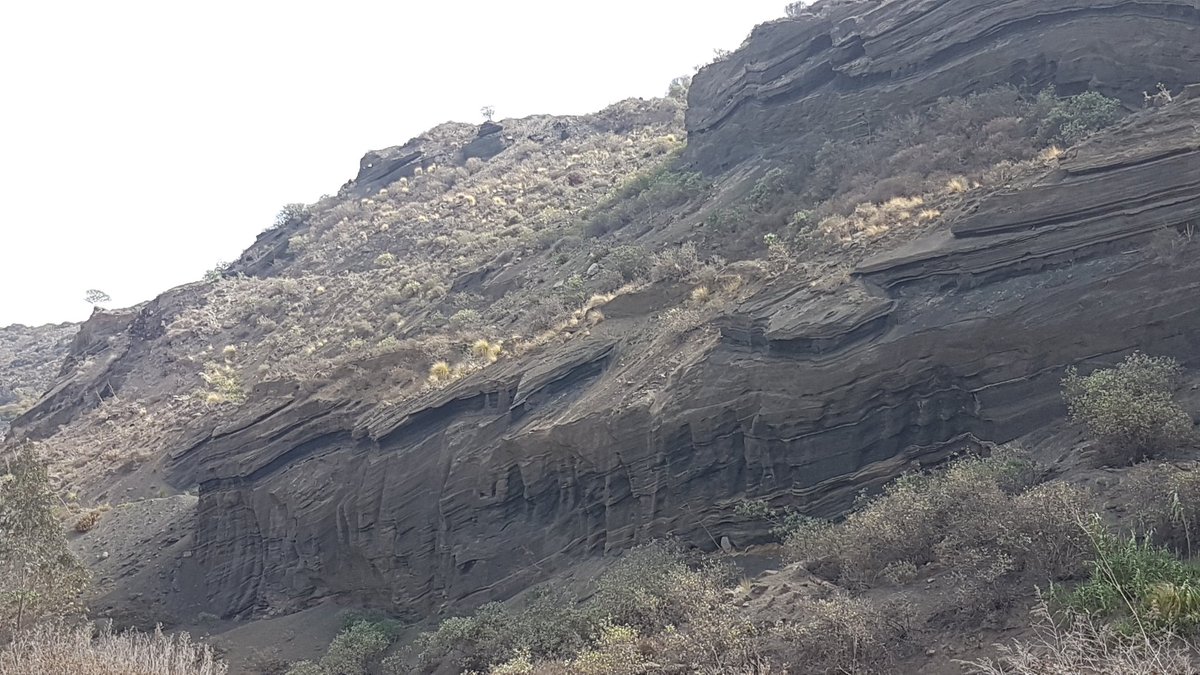 Geology_Kev's tweet photo. Last day in GC out in the field and helped Marta complete the last of here 3000 gas samples for her PhD with @involcan on geothermal energy! 😃 heading to get the ferry to #Tenerife  now for the @GeoTenerife graduation on Friday and to finally climb Mt Teide 😍🌋 @geologist_aidan https://t.co/lhKt4Kle9J