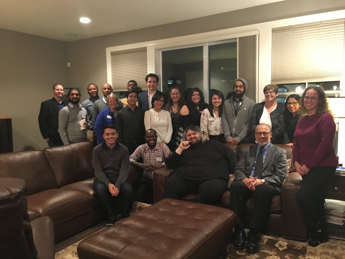 MetroStateSen's tweet image. Senate Admin Dinner 2017

#metrosenate #metrostate #senators #dinner