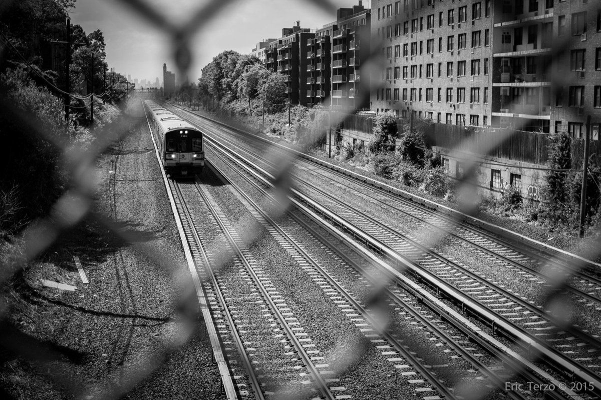 terzophoto's tweet photo. Train through a fence #nytrain #lirr #nyc https://t.co/R458Vs2SpA