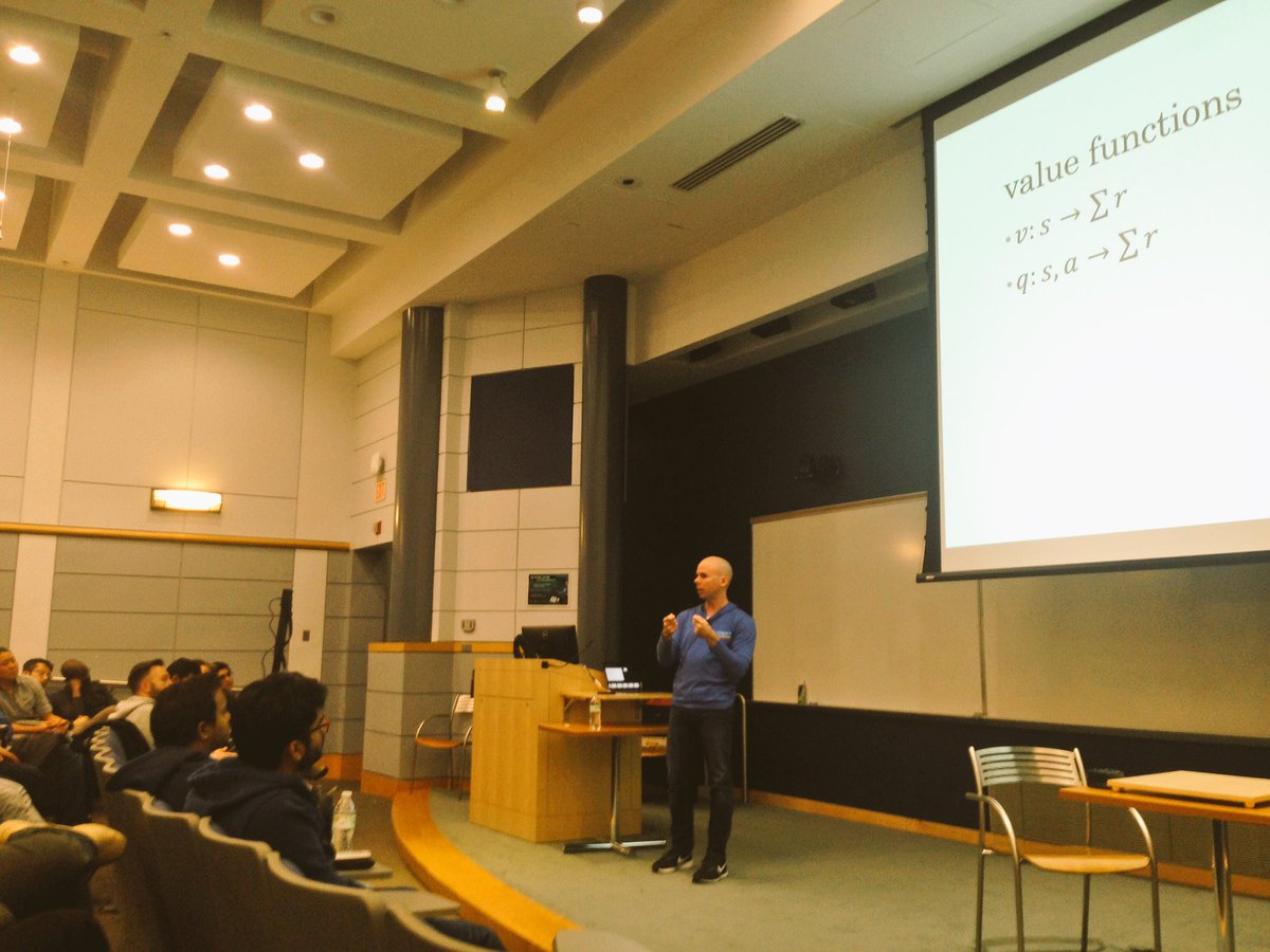 inboxamerica's tweet image. Great @planarrowspace talk on  #DL. Kudos to #datascienceDC #datadc #GWU. #AI