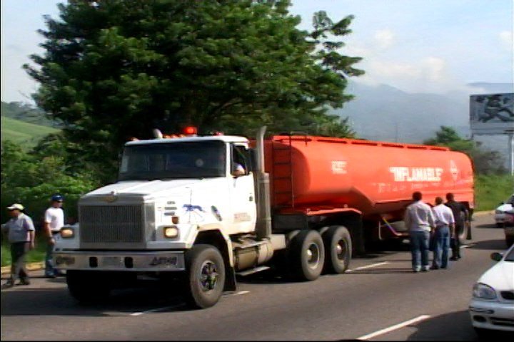 ESCASEA LA GASOLINA EN TACHIRA