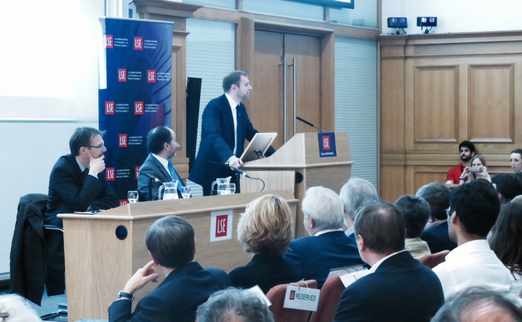 LSEpublicevents's tweet photo. A fantastic turn out for this inaugural lecture by @crescenzi_r on how cities & regions win or lose in in the global innovation contest #LSEmultinational @LSEGeography https://t.co/j9JVYdNSNU