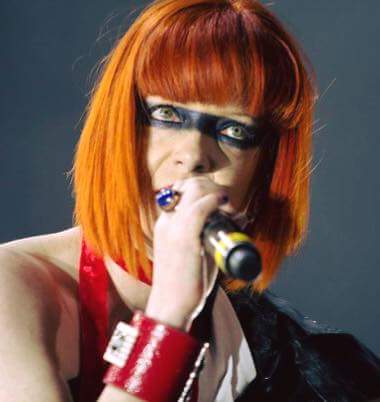 Garbania1's tweet photo. #ShirleyManson VS #PrisStratton #BladeRunner #Garbage  💕💕💕💕 https://t.co/G6D6JcJ4jo