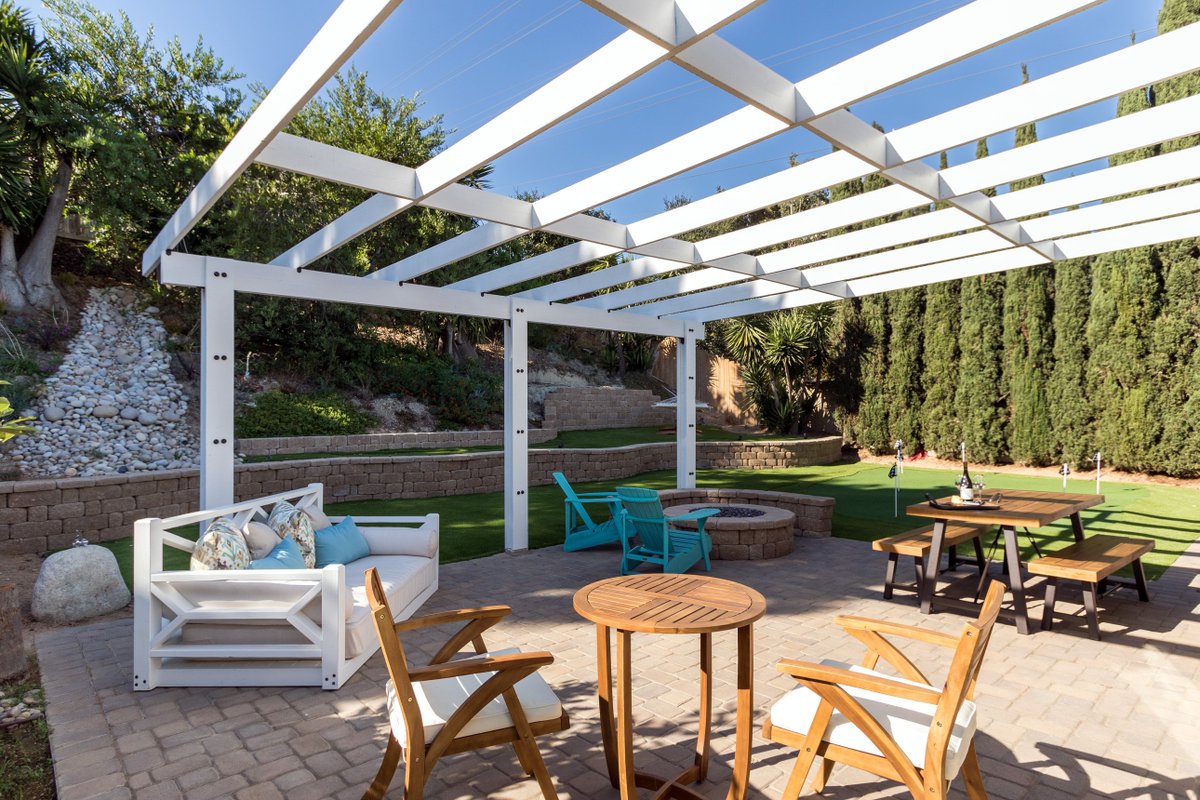 thejoyfulshell's tweet image. Beautiful living spaces perfect for your #family #vacation! #SanDiego has an endless amount of #fun activities, enjoy the #comfort and amenities of a fully furnished #home on your vacation.  Plan ahead now and get it on the calendar! #Carlsbad #beachlife #legoland #interiordesign