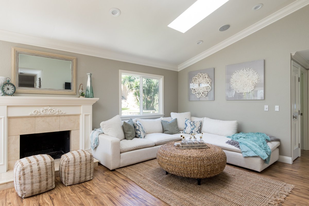 thejoyfulshell's tweet image. Beautiful living spaces perfect for your #family #vacation! #SanDiego has an endless amount of #fun activities, enjoy the #comfort and amenities of a fully furnished #home on your vacation.  Plan ahead now and get it on the calendar! #Carlsbad #beachlife #legoland #interiordesign