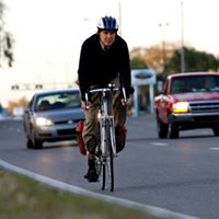 Make sure you leave at least 3 feet minimum between you and cyclists on the road. Always #SharetheRoad #SafetySavesLives <a href="/FloridaBicycle/">Florida Bicycle Association</a> <a href="/MyFDOT/">FLORIDA DOT</a>