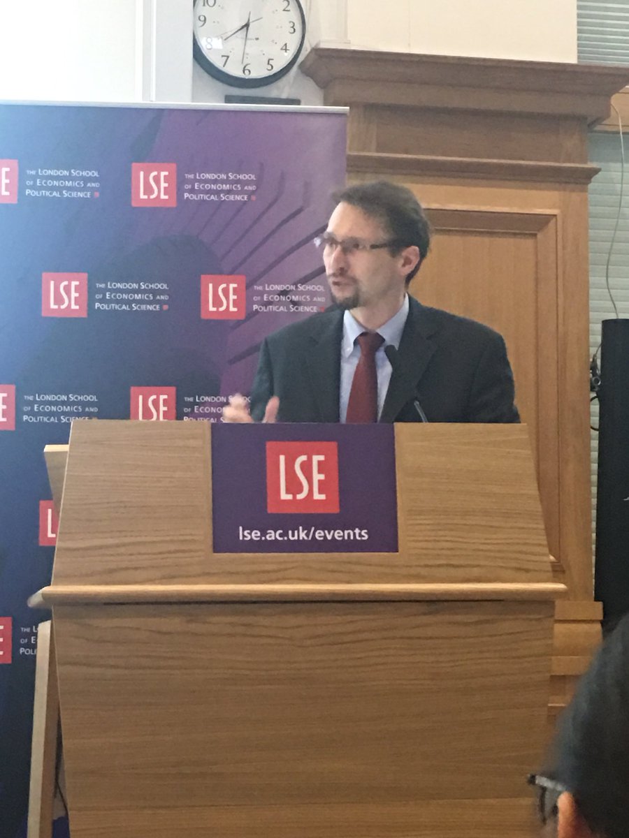 ami_digi's tweet photo. Martin Sandbu discussant at Professor Riccardo Crescenzi’s inaugural lecture @MESandbu @crescenzi_r #LSEmultinational https://t.co/13WkqCuQAM