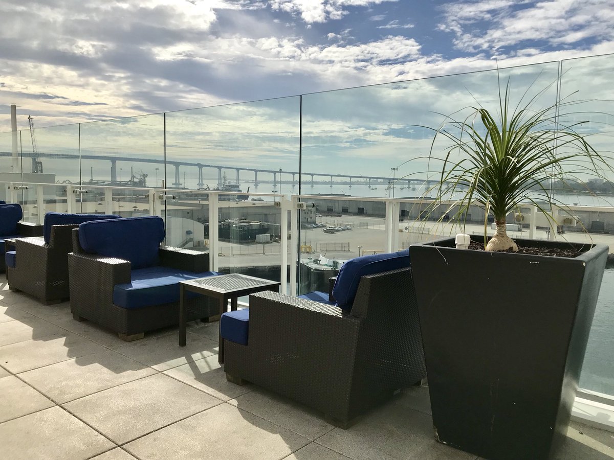It’s a lovely day here at the @HiltonBayfront! We’re getting ready to begin our Business Women of the Year Awards! #BusinessWomen2017