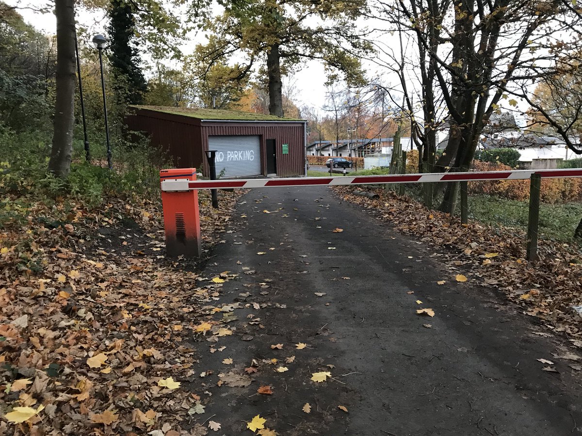 RachelMentiply's tweet photo. This morning I hoped to get some stunning sunrise pics of the lake at Stirling university, however, clearly I took the wrong turning and ended up with the attached ☹️🤣☹️🤣 #blindlife #notwhatiwashopingfor https://t.co/TJ78fzJr7l