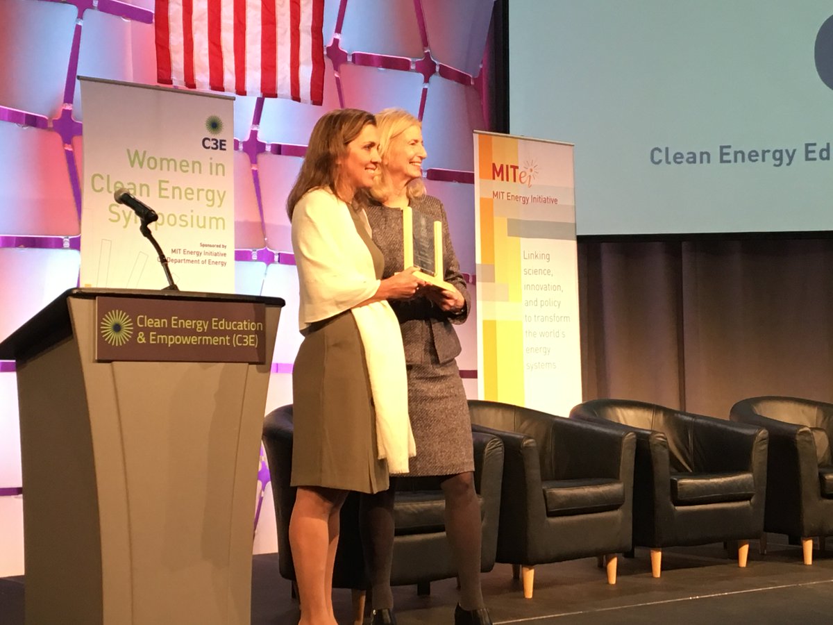 mitenergy's tweet photo. Education awardee Nicole Lautze of @uhmanoa with presenter @Marilyn_Brown1 of @GeorgiaTech #C3Ewomen https://t.co/ZCOc6AAYxy
