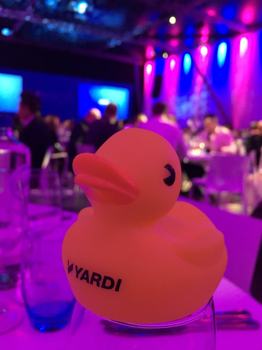 KAMJeB's tweet photo. Enjoying the Yardi Conference evening event with my new cute friend! #YASC2017 https://t.co/19L84TOYAd